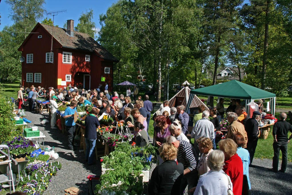 Planteloppemarked på Hadeland